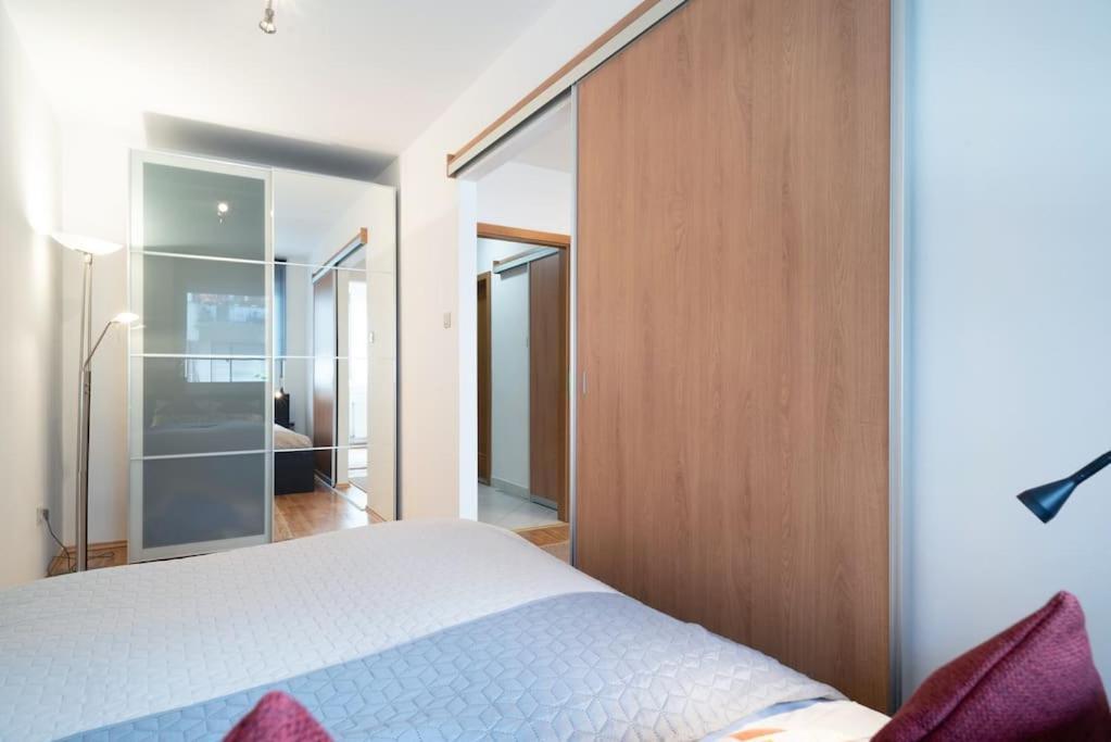 Appartamento Ap. With Free Parking Near Budapestcongress Centre Esterno foto